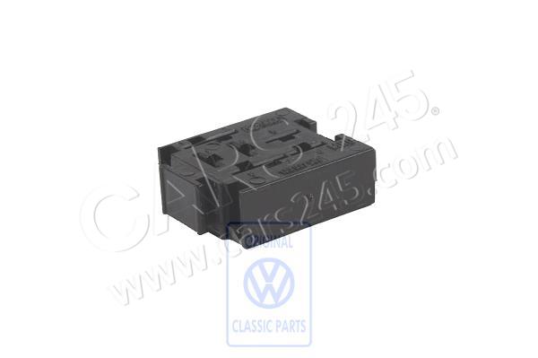 Relaisträger 8 polig Volkswagen Classic 135937501